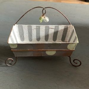Vintage Metal jewelry basket small